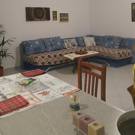Гостевой дом A&A House Берат Экстерьер фото